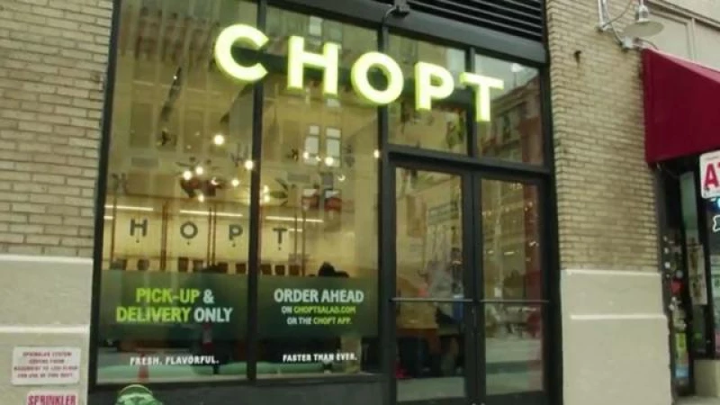 Woman files lawsuit against Chopt eatery chain for alleged "finger feast" in salad