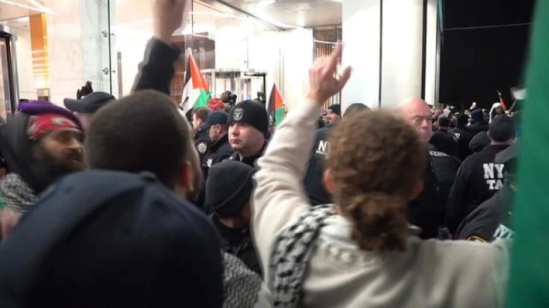 Violence erupts in Manhattan as pro-Palestinian protest turns chaotic, leaving officer injured and numerous arrests made, NYPD reports