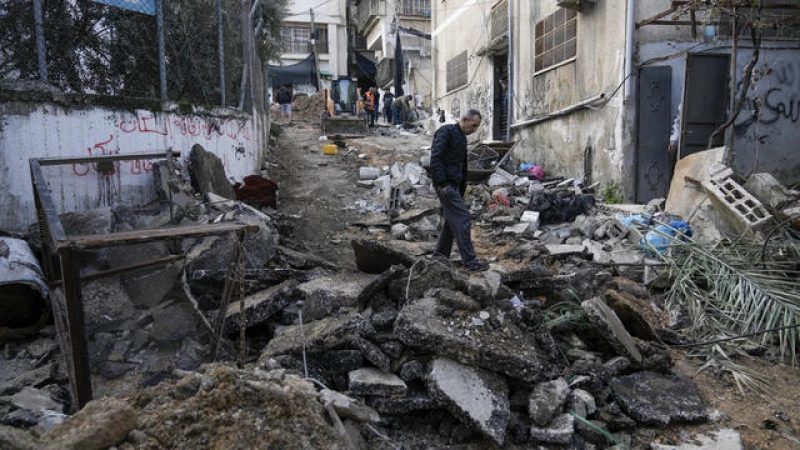 Israeli Forces Launch Deadly Raid on West Bank Refugee Camp, Escalating Ground Offensive