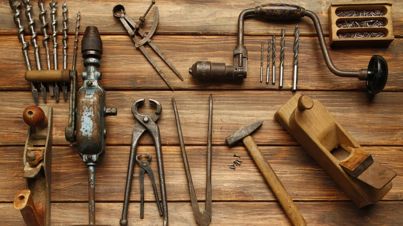 Discover the Hidden Value of Your Vintage Tools: Expert Tips to Determine Their Worth