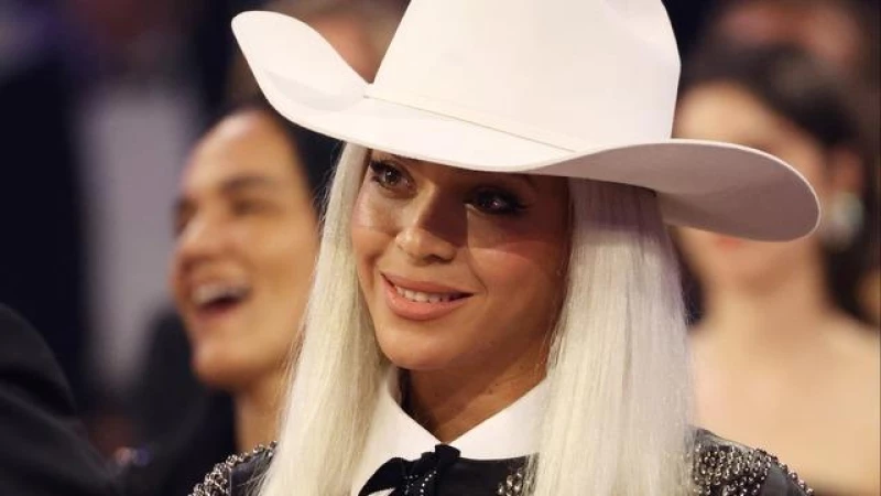 "Beyoncé Makes History as First Black Woman to Dominate Billboard's Country Albums Chart"