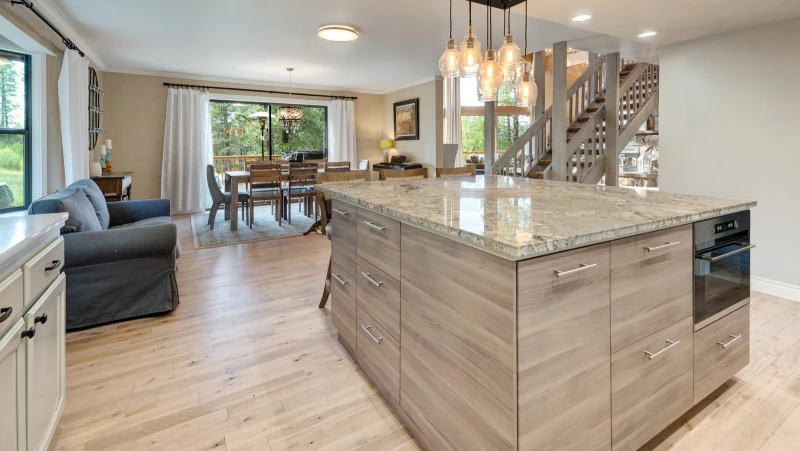 "Discover the Surprising Cost of Installing White Oak Flooring in Your Home!"
