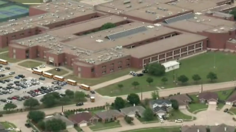 Tragic Incident: Fatal Shooting at Arlington High School Leaves One Student Dead