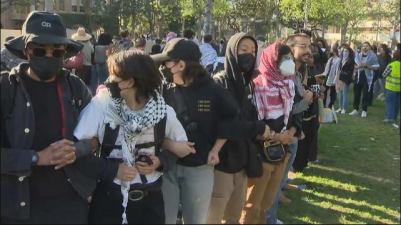 USC Shuts Down Campus Amid LAPD's Removal of Pro-Palestinian Demonstrators